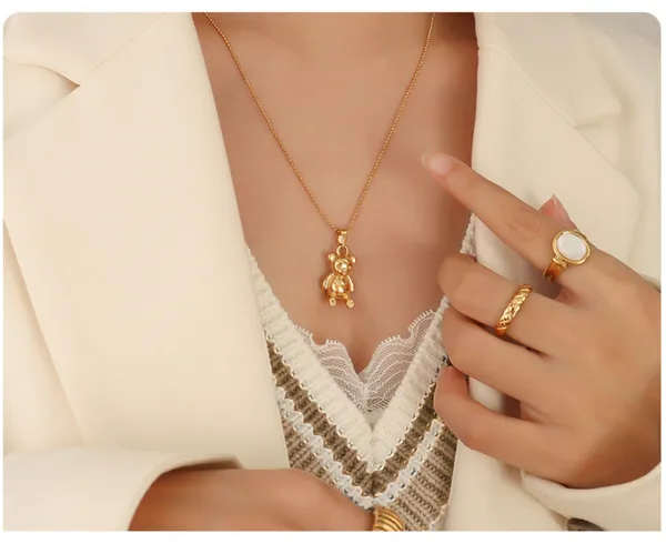 Gold_Bear_Necklace_For_Women